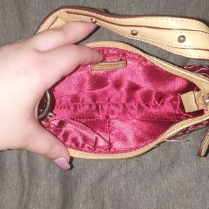 XOXO Bags - Very cute xoxo heart bag! XOXO Bags - Very cute xoxo heart bag!